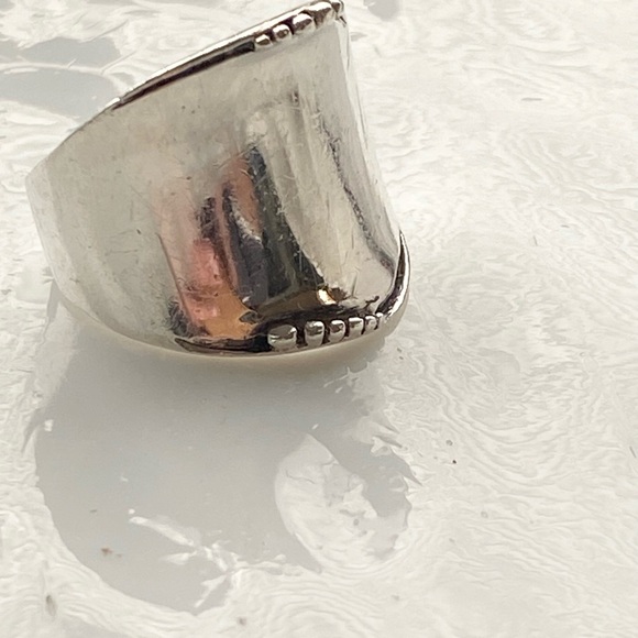Silpada Vintage Sterling Cuff Ring size 9
R1686 - Picture 3 of 9
